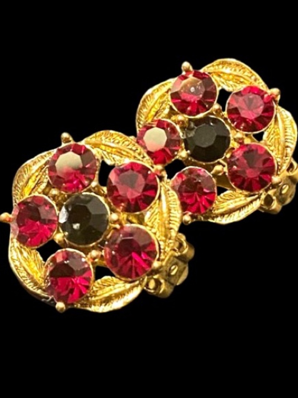 Vintage CMC Gold Tone Metal Red & Black Rhinestone Crystal  Clip-On Earrings